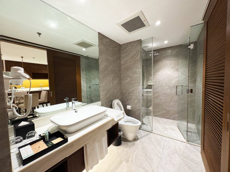 608 One Bedroom Suite One King 9