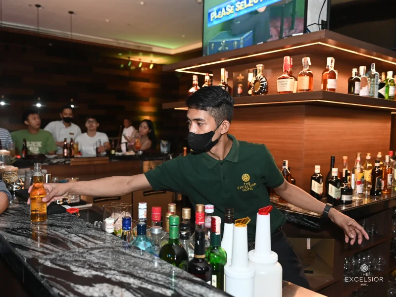 Manila Hotels with Bars | The Excelsior Hotel