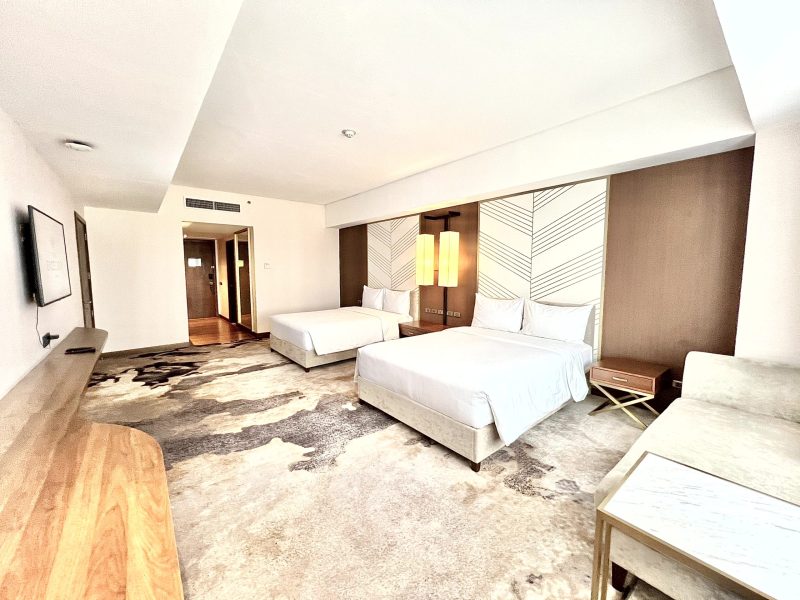 Room 902 - Executive Premier Room Queen (12)