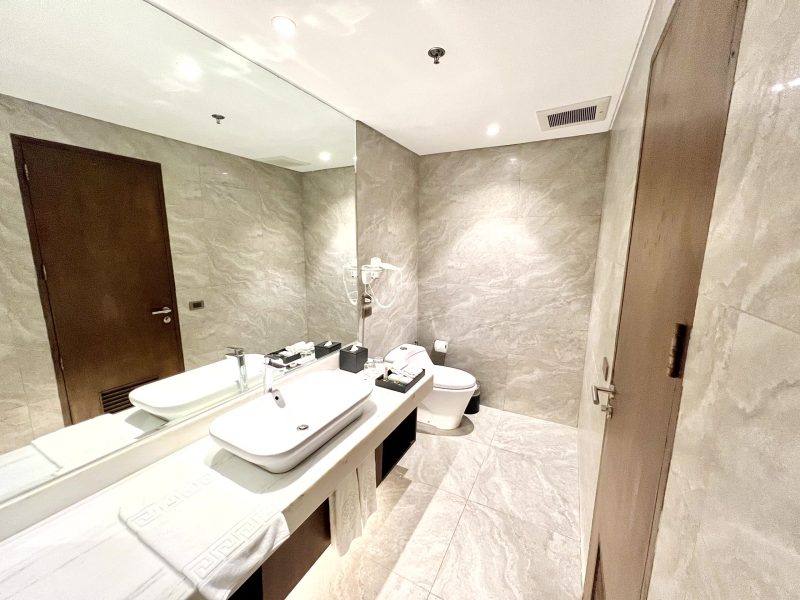 Room 903 - Deluxe Room Double (8)