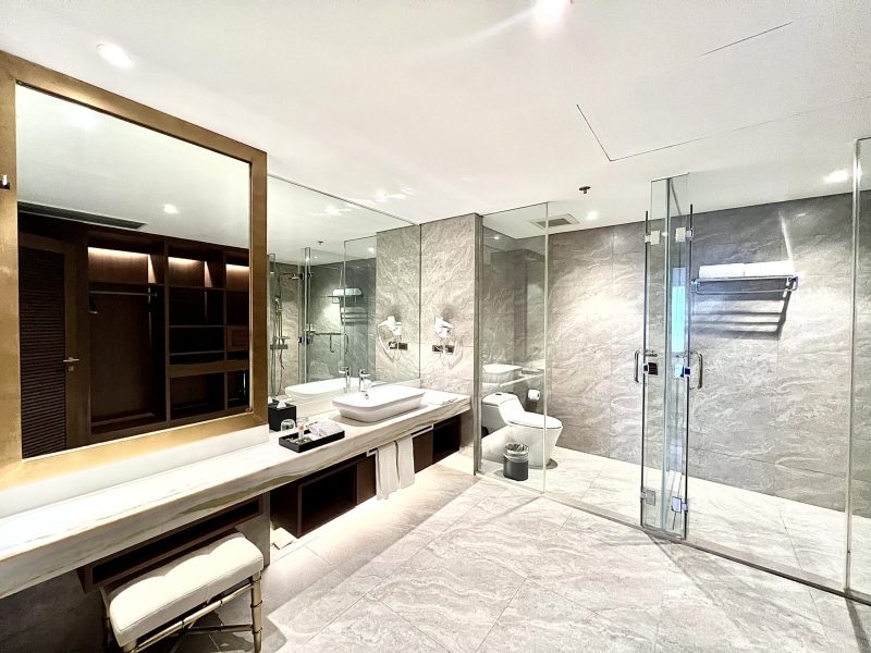 Room 909 - Two Bedroom Suite (11)