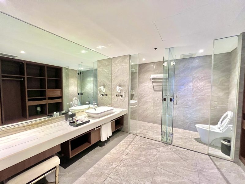 Room 909 - Two Bedroom Suite (9)