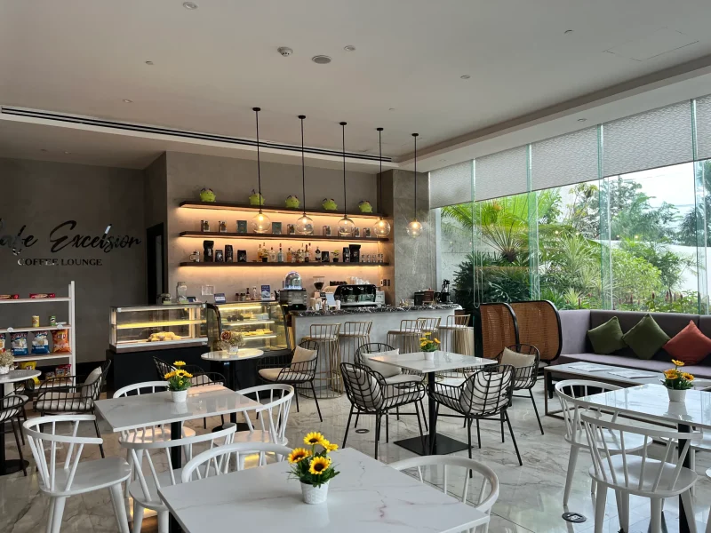 Cafe in the Hotel | The Excelsior Hotel